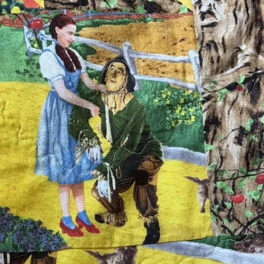 Handmade Wizard of Oz Throw Quilt EUC 63” x 60” REVERSIBLE 3727/20